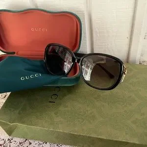 Gucci | Accessories | Gucci Sun Glasses Glamorous And Light 